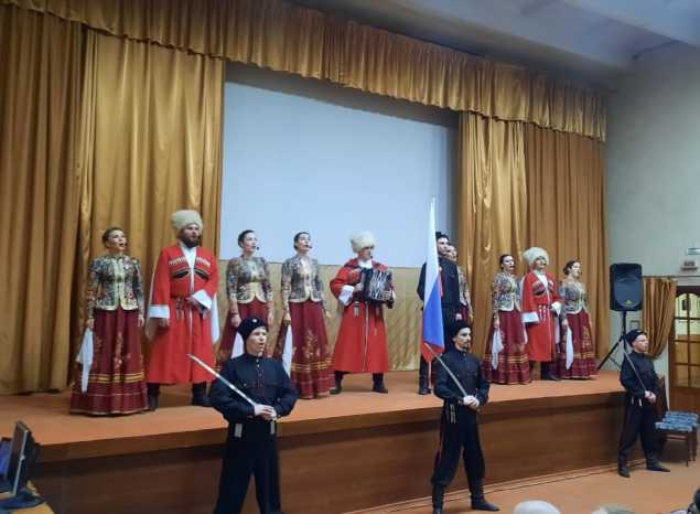 Ансамбль «Казачья застава» поддержал пензенских призывников